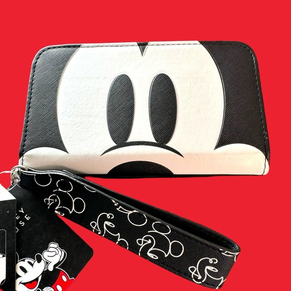 Bioworld Disney Mickey Mouse Wristlet Tech Wallet - Picture 5 of 15